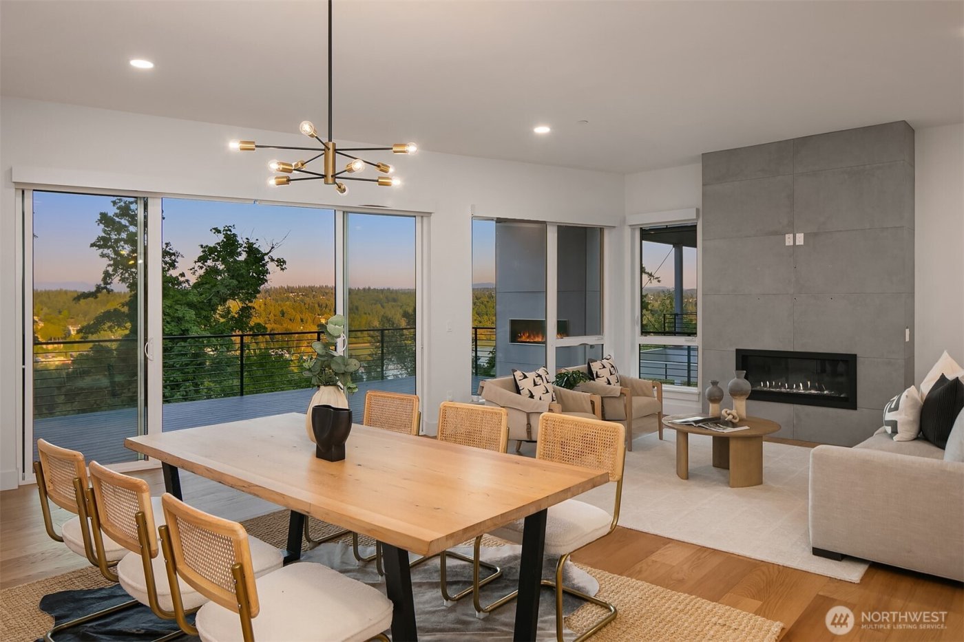 11909 90th Avenue NE, Kirkland, WA 98034