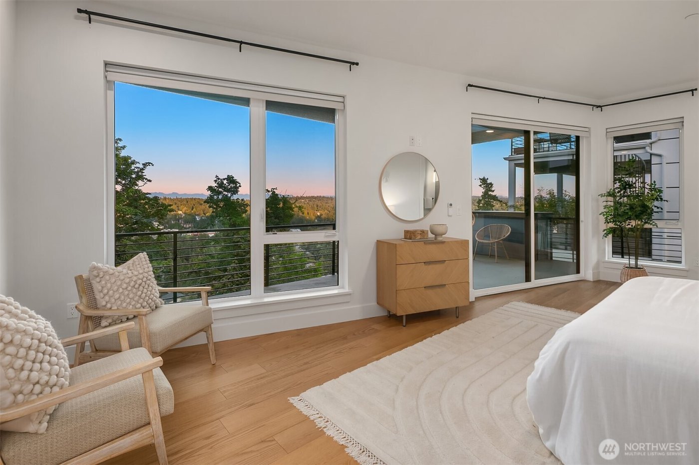 11909 90th Avenue NE, Kirkland, WA 98034