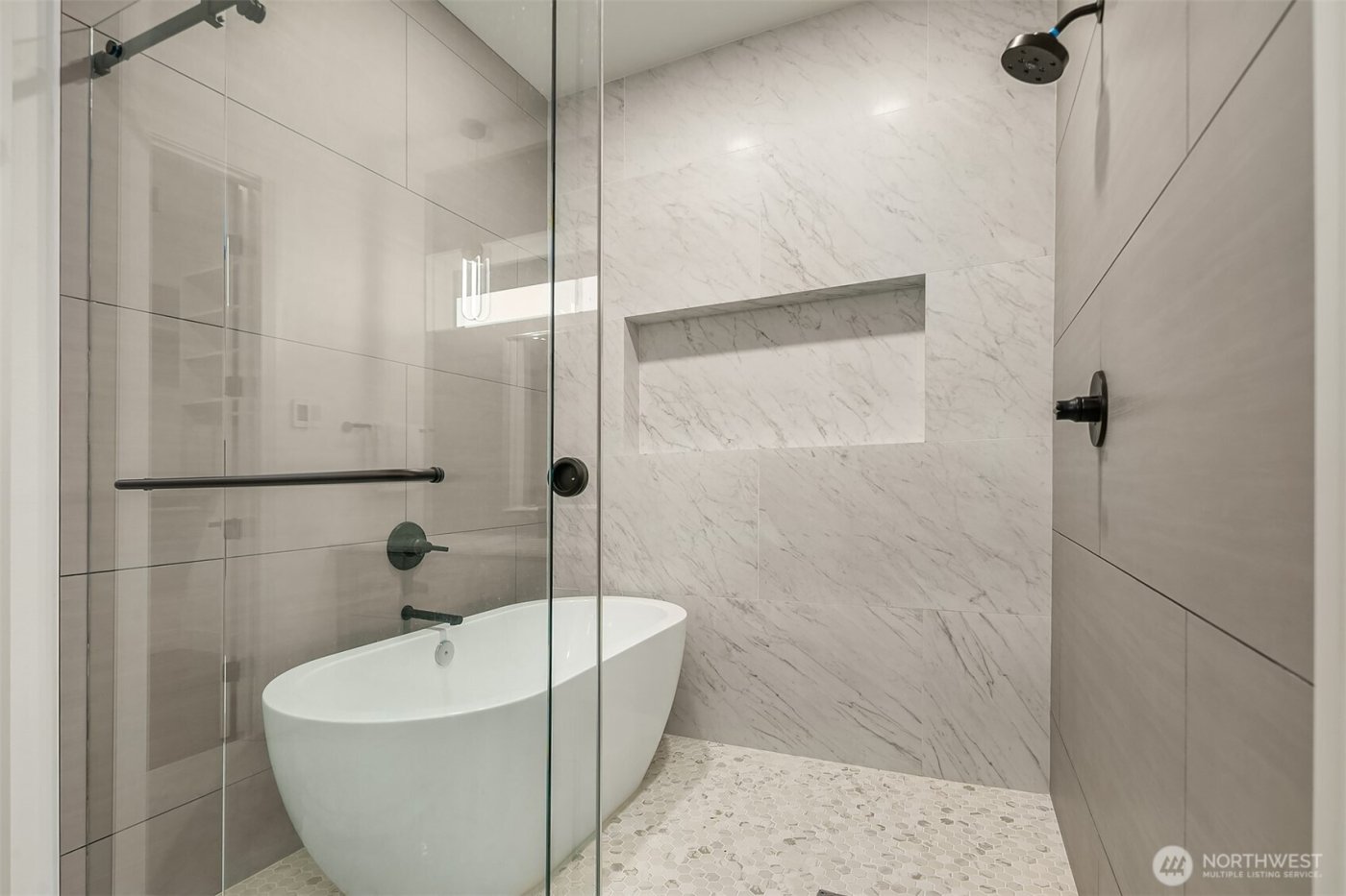 11909 90th Avenue NE, Kirkland, WA 98034