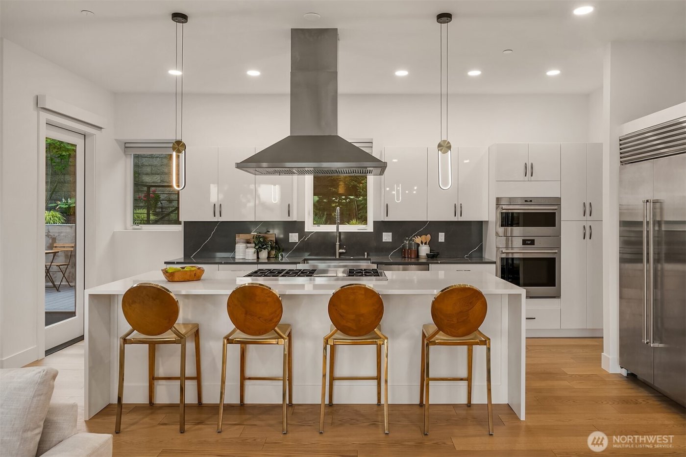 11909 90th Avenue NE, Kirkland, WA 98034