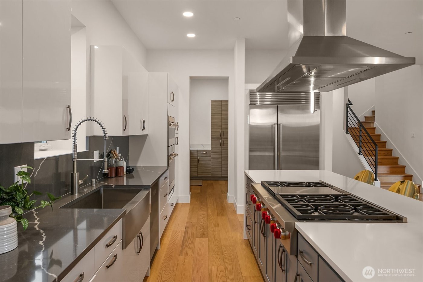 11909 90th Avenue NE, Kirkland, WA 98034