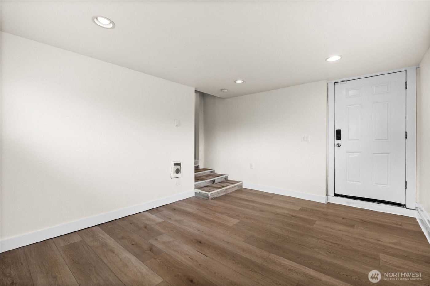 4317 S Lawrence Street , Tacoma, WA 98409-5521