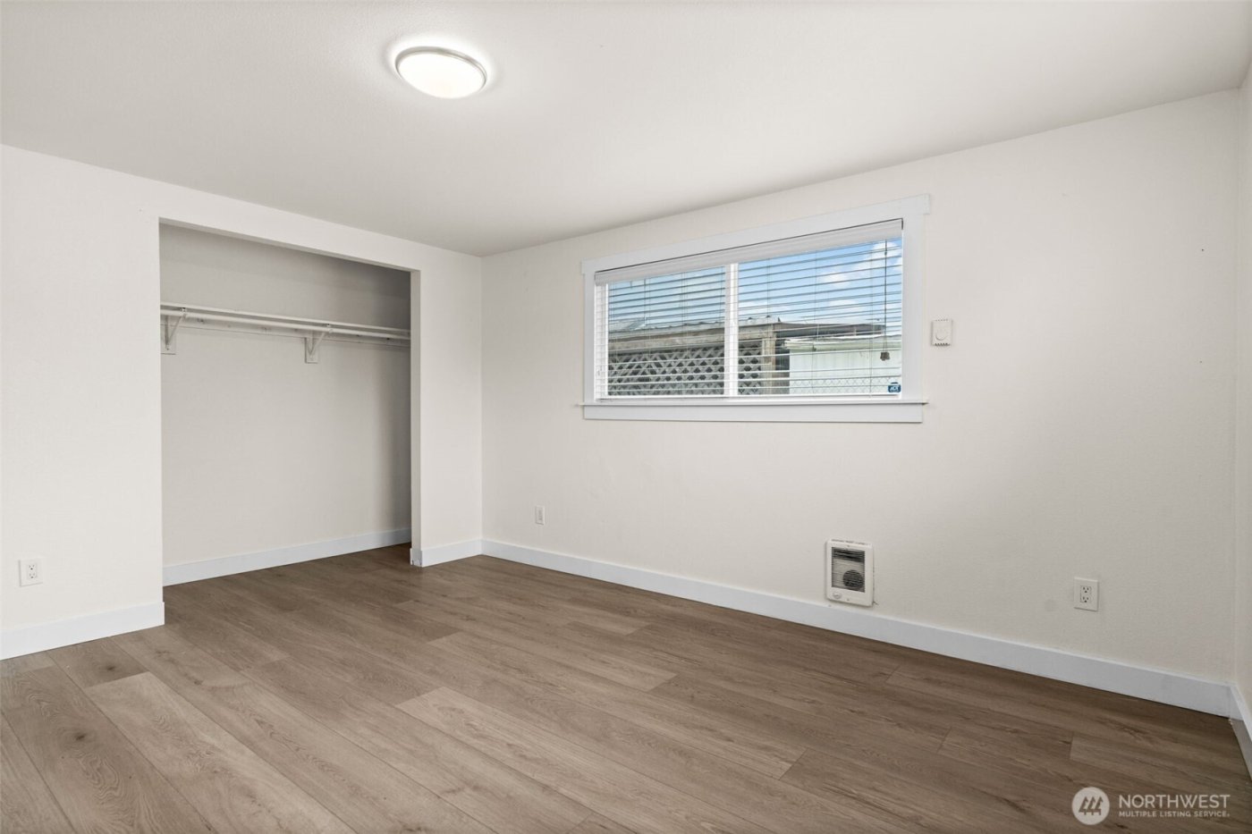 4317 S Lawrence Street , Tacoma, WA 98409-5521