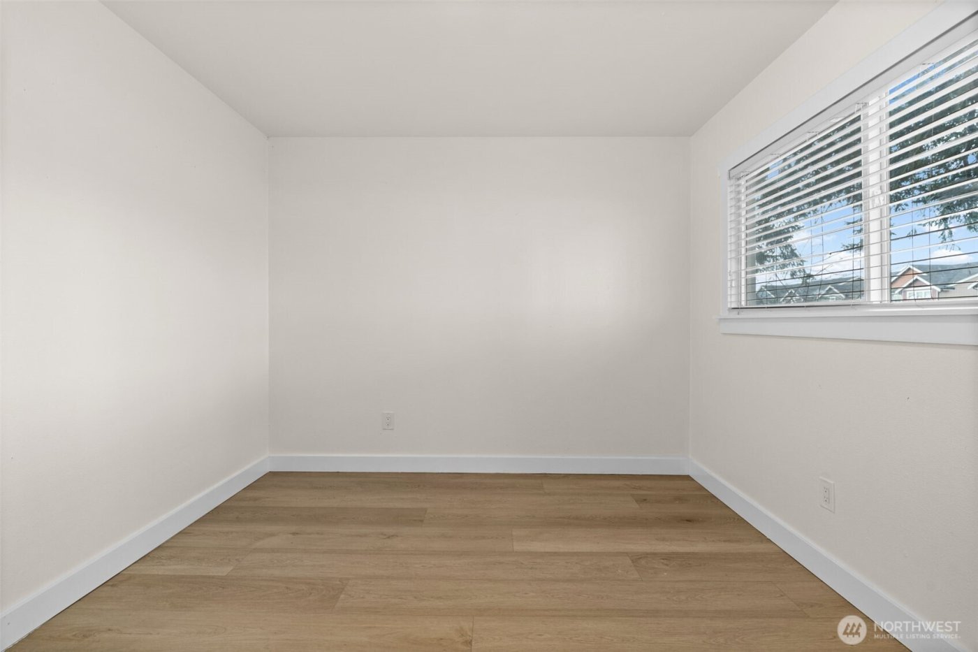 4317 S Lawrence Street , Tacoma, WA 98409-5521