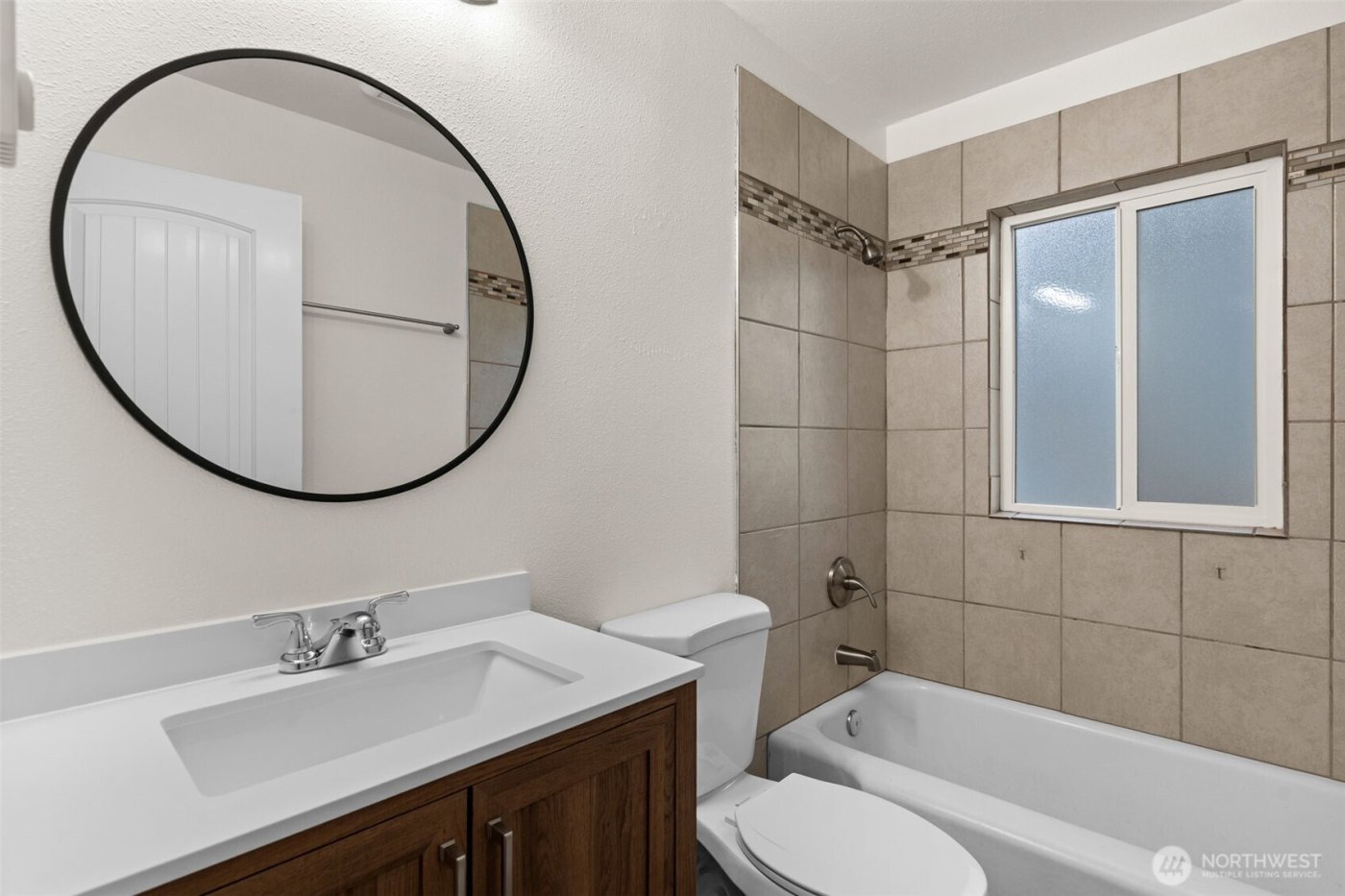 4317 S Lawrence Street , Tacoma, WA 98409-5521