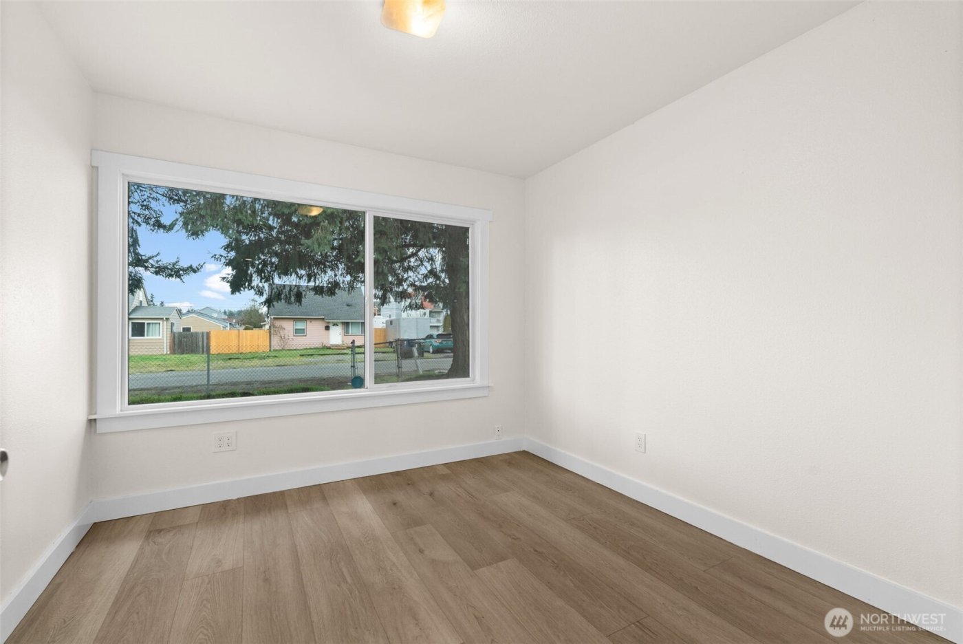 4317 S Lawrence Street , Tacoma, WA 98409-5521