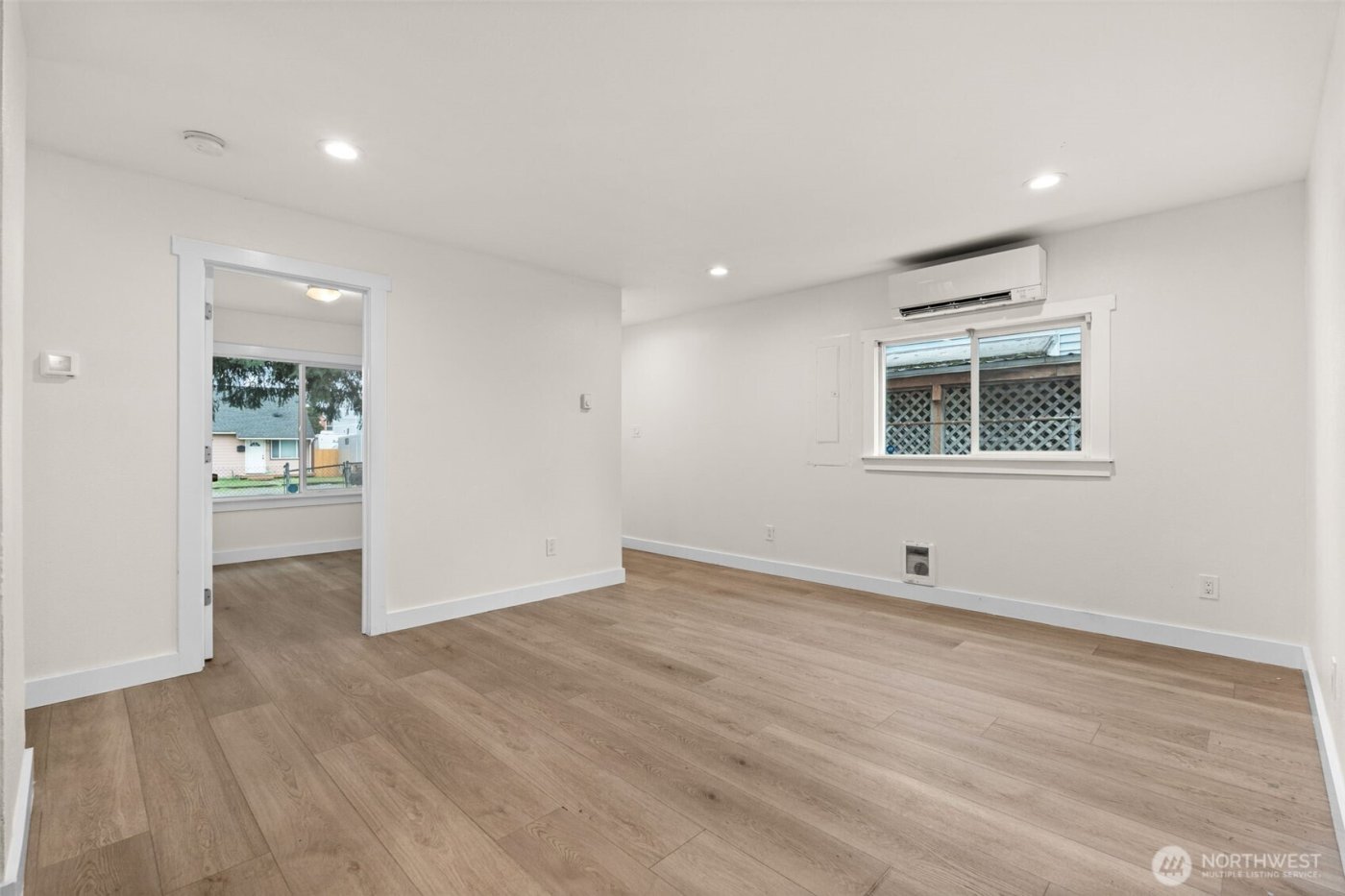 4317 S Lawrence Street , Tacoma, WA 98409-5521