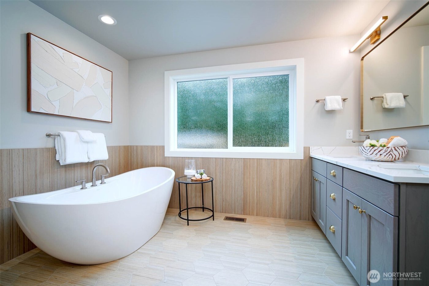 12812 NE 65th Lane , Kirkland, WA 98033