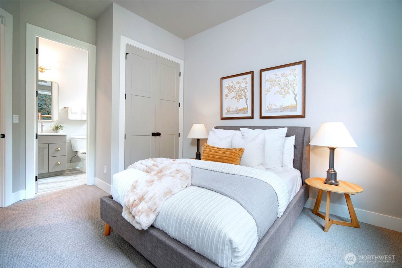 12812 NE 65th Lane , Kirkland, WA 98033