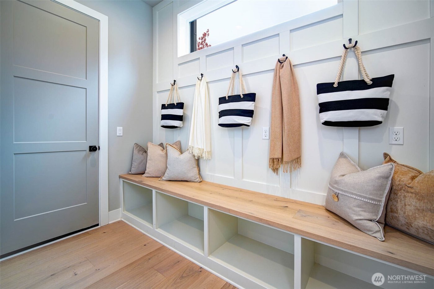 12812 NE 65th Lane , Kirkland, WA 98033