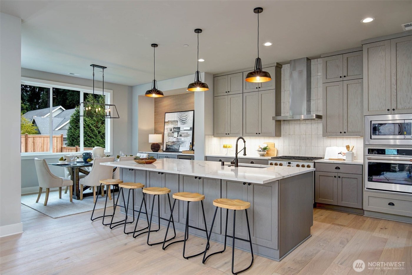 12812 NE 65th Lane , Kirkland, WA 98033