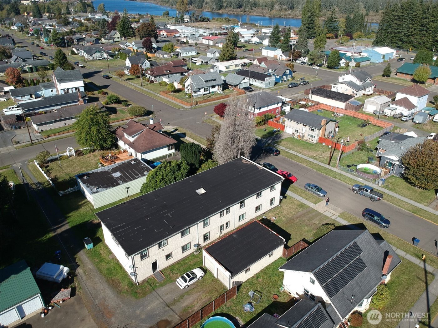 1320 3rd Street , Cosmopolis, WA 98537