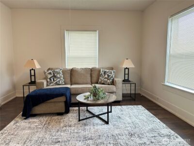 1320 3rd Street , Cosmopolis, WA 98537 - Photo 2