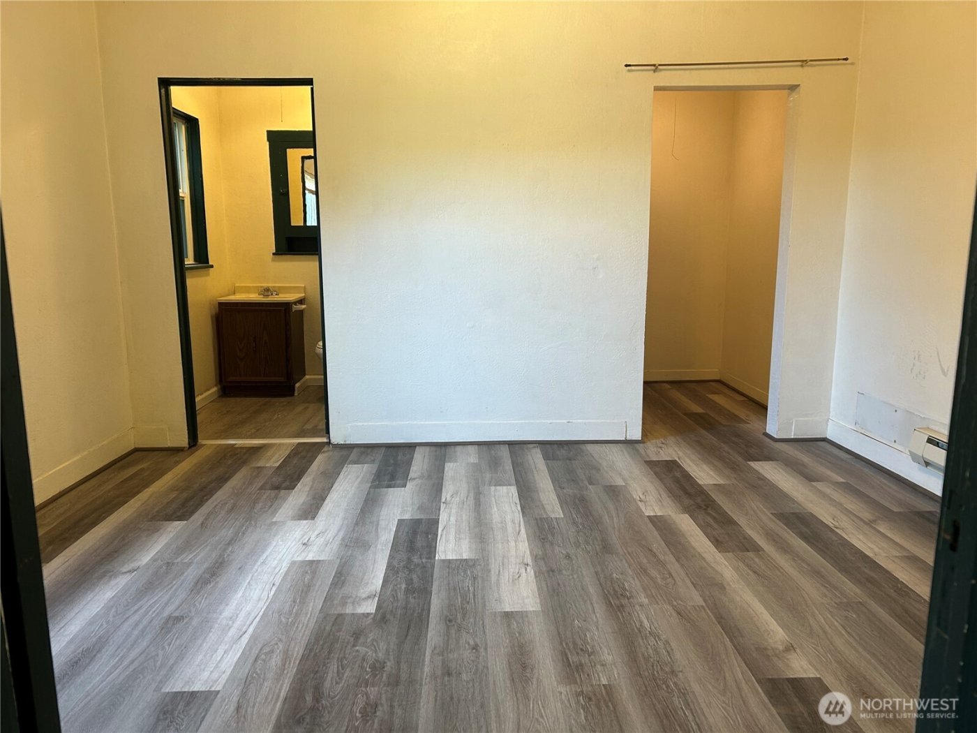 1320 3rd Street , Cosmopolis, WA 98537