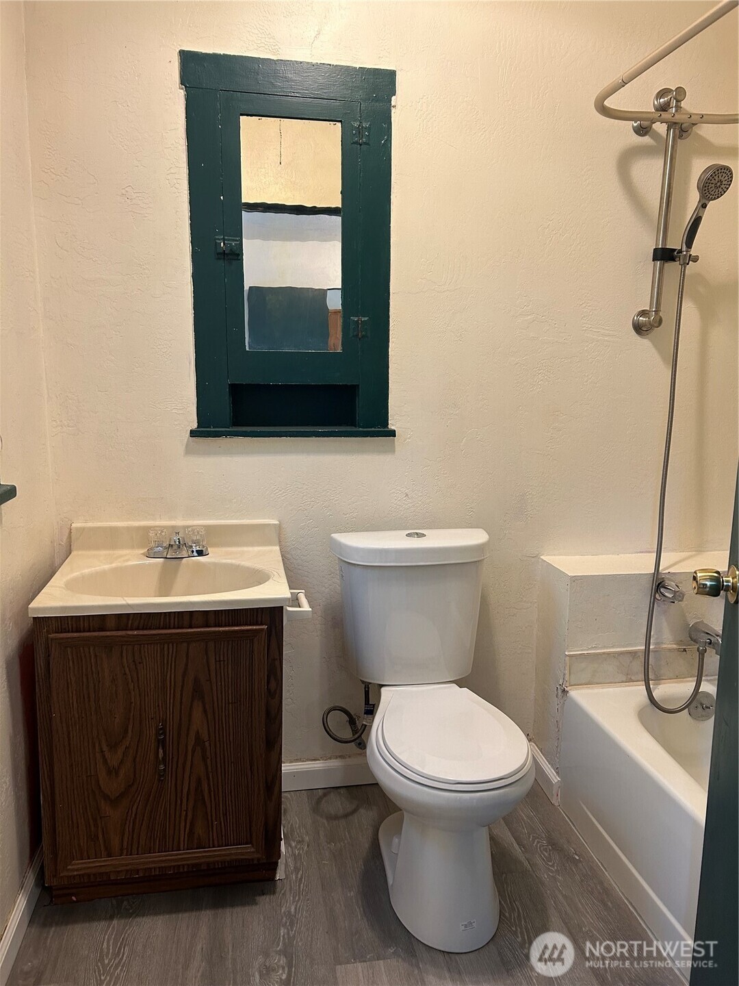 1320 3rd Street , Cosmopolis, WA 98537