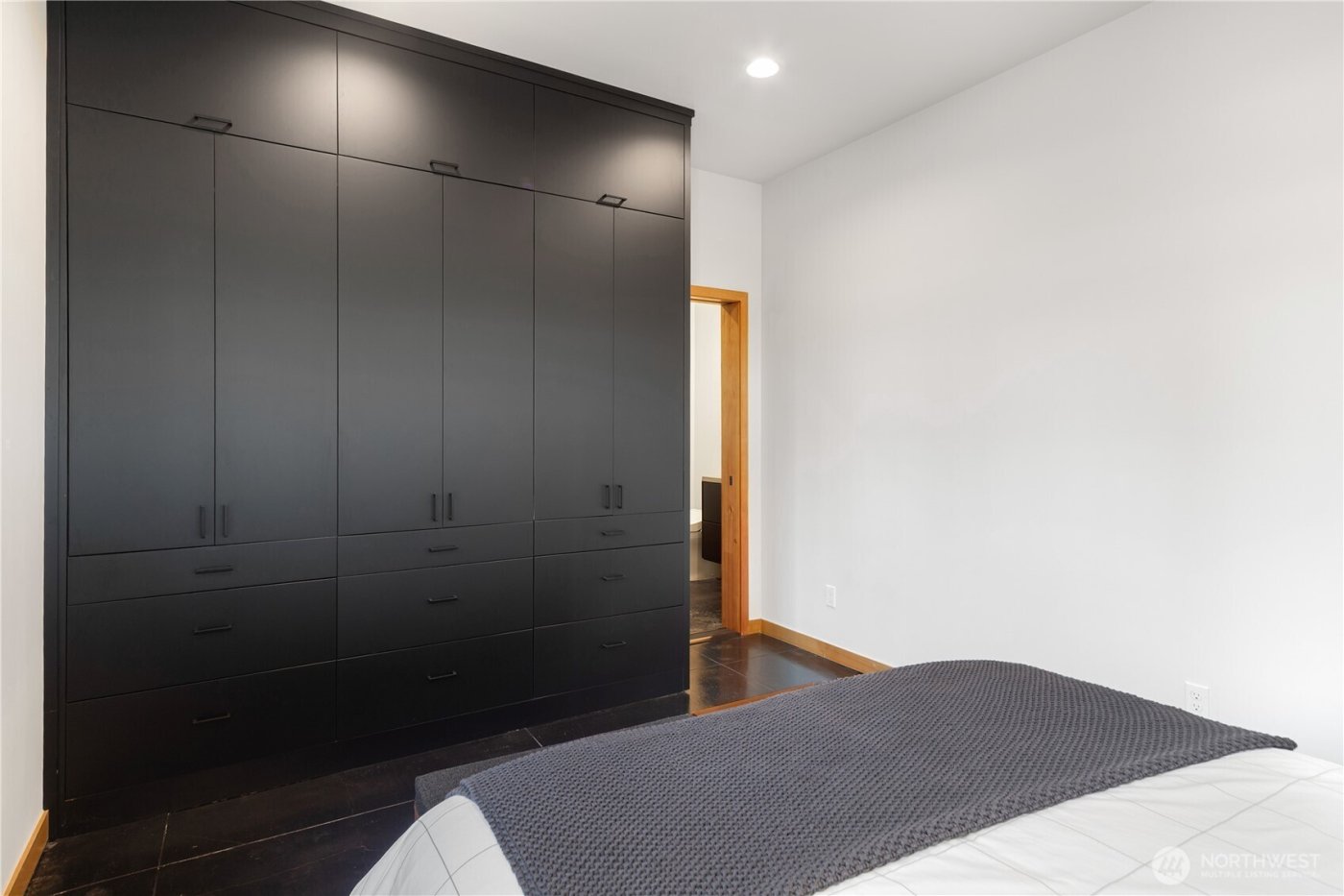 2475 15th Street , Port Townsend, WA 98368