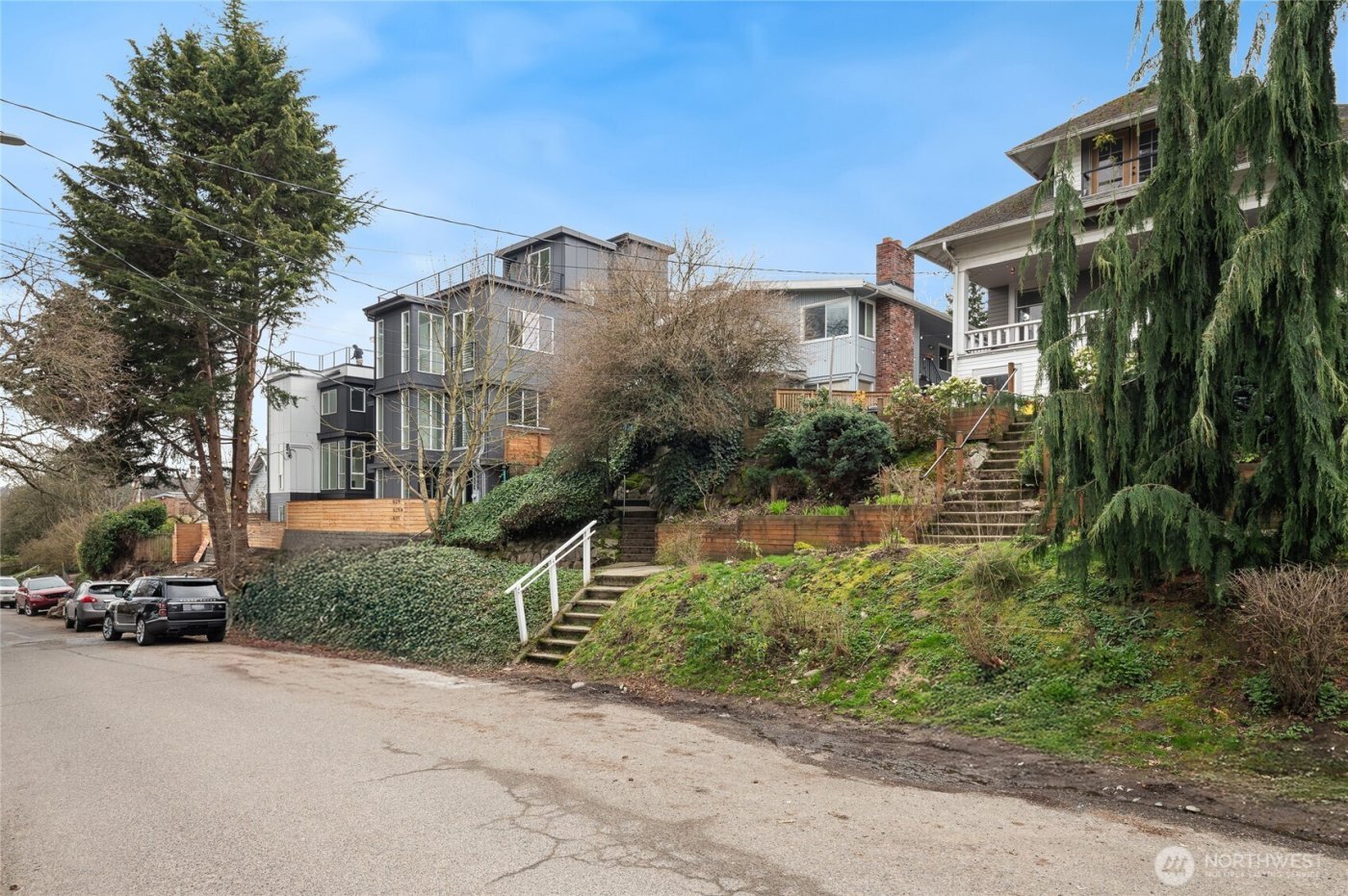 633 W Emerson Street , Seattle, WA 98119