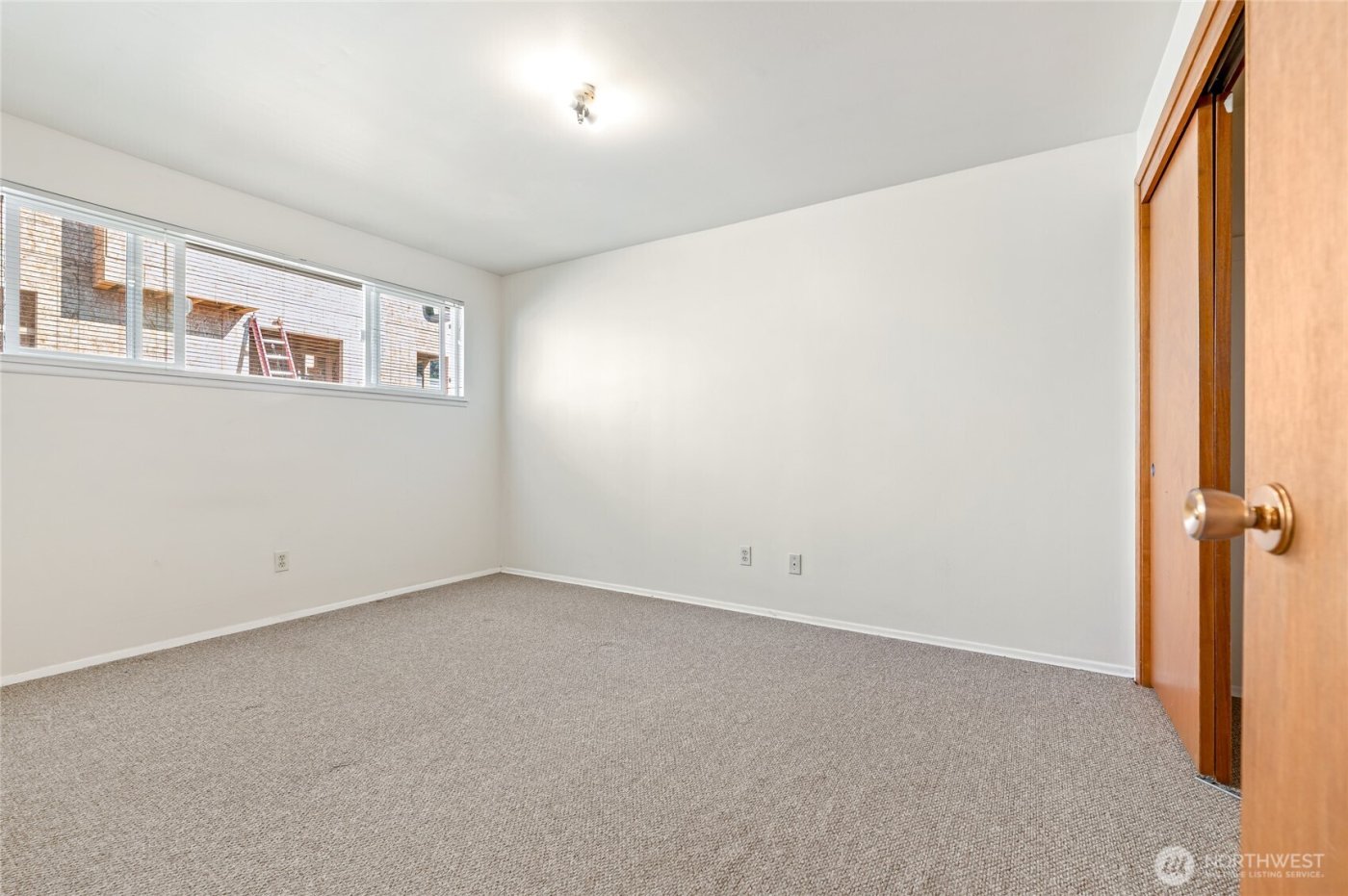 633 W Emerson Street , Seattle, WA 98119