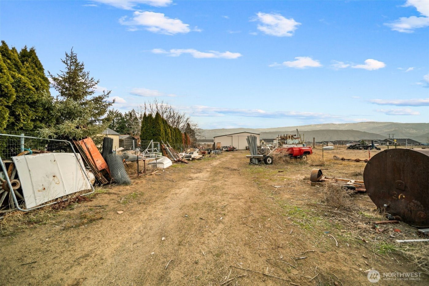 608 N Nester Court , East Wenatchee, WA 98802