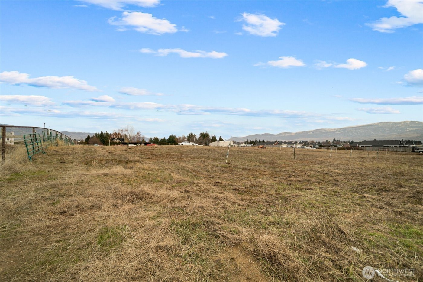 608 N Nester Court , East Wenatchee, WA 98802