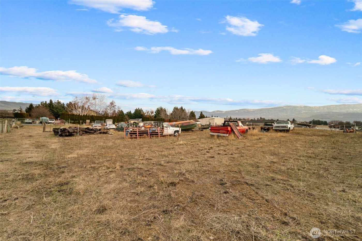 608 N Nester Court , East Wenatchee, WA 98802