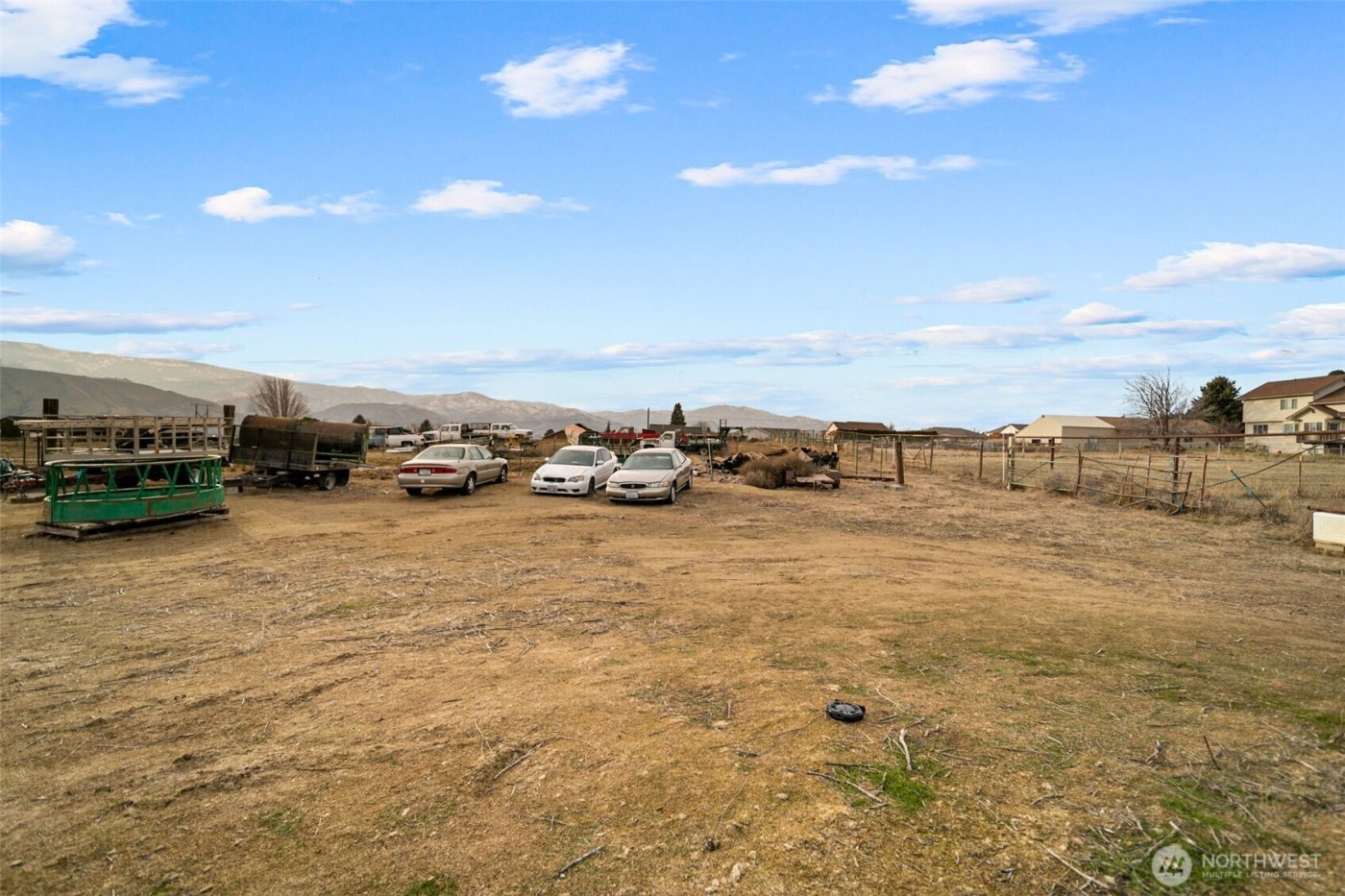 608 N Nester Court , East Wenatchee, WA 98802