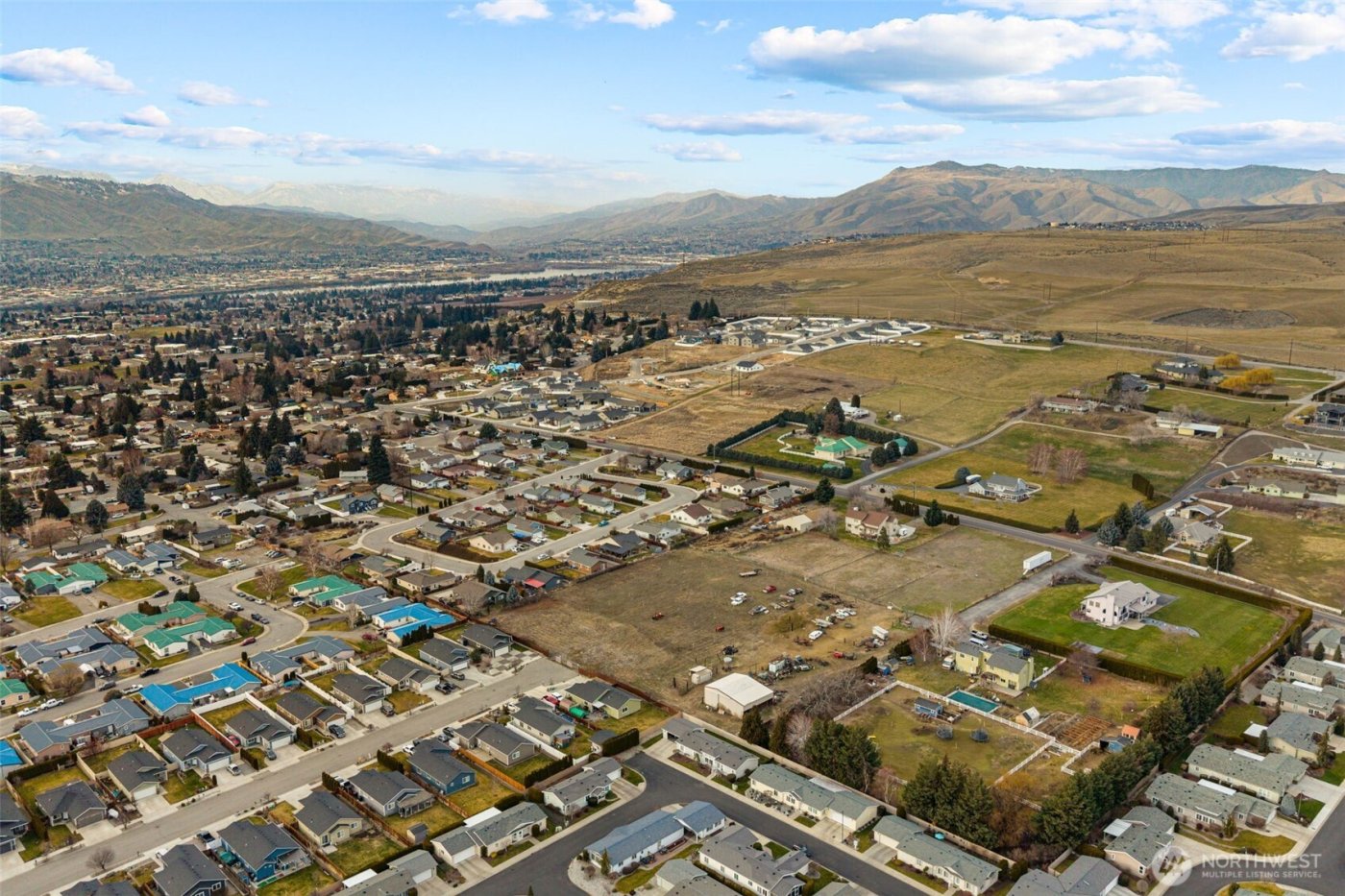 608 N Nester Court , East Wenatchee, WA 98802