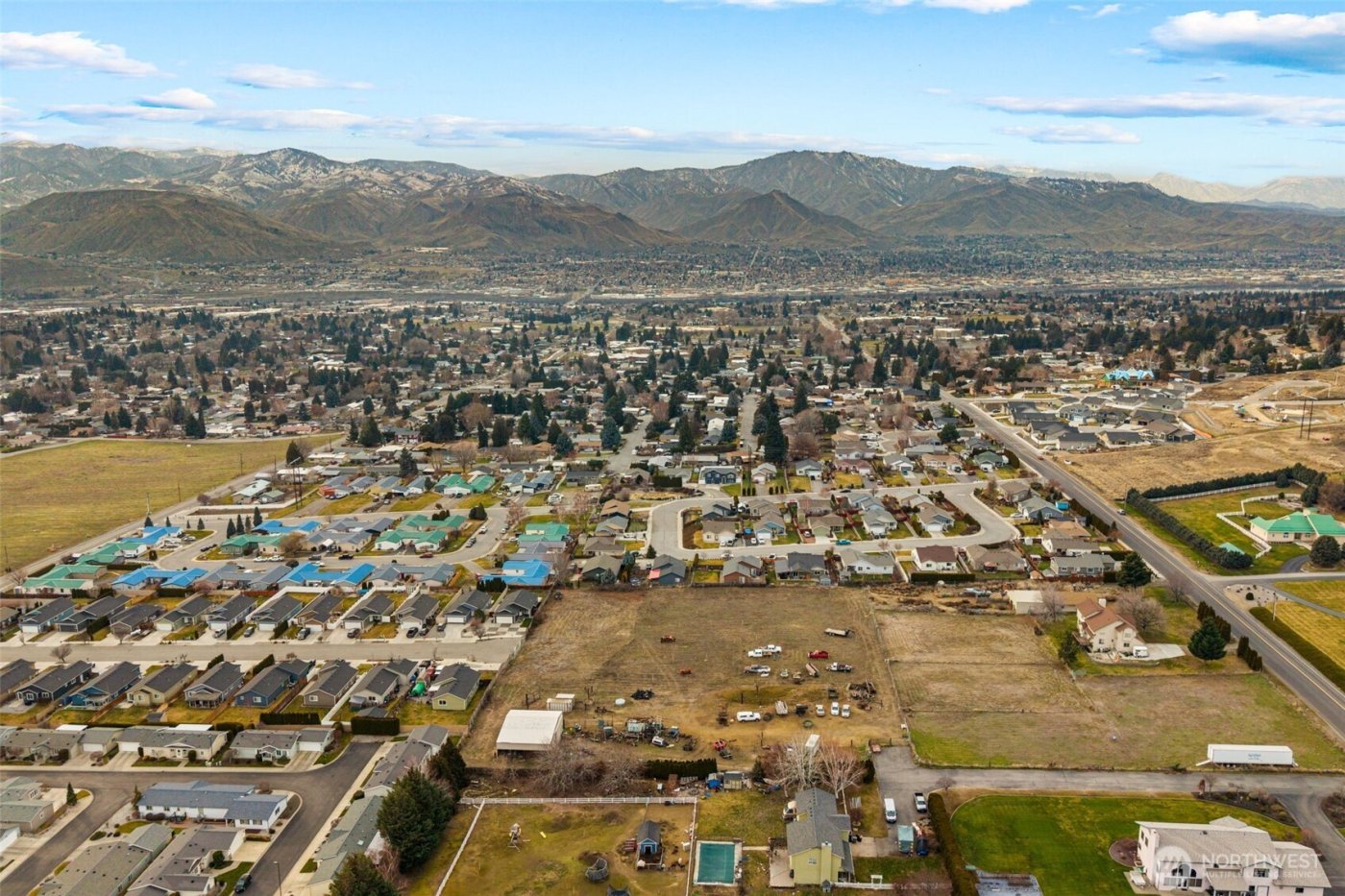 608 N Nester Court , East Wenatchee, WA 98802