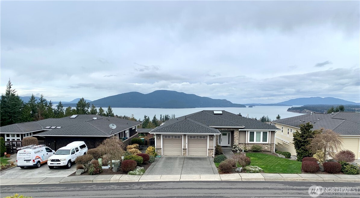 3809 W 12th Street , Anacortes, WA 98221