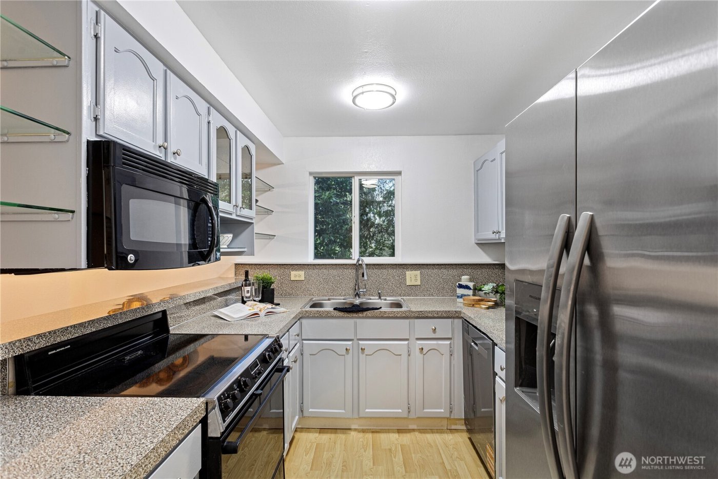 12003 100th Avenue NE #101, Kirkland, WA 98034