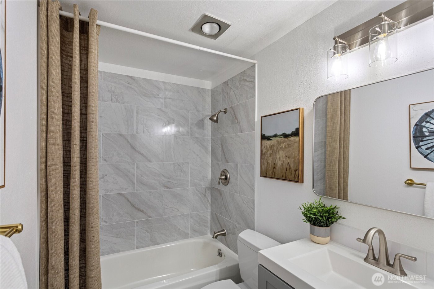 12003 100th Avenue NE #101, Kirkland, WA 98034