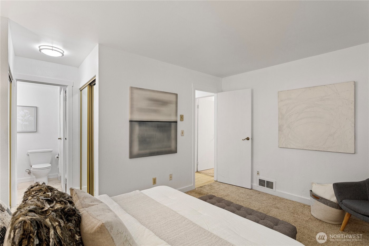 12003 100th Avenue NE #101, Kirkland, WA 98034