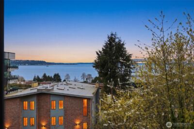 620 W Mercer Place #2B, Seattle, WA 98119