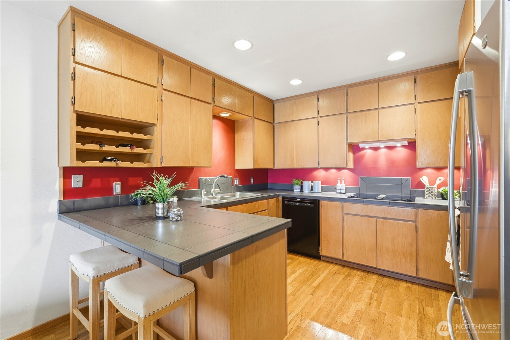 620 W Mercer Place #2B, Seattle, WA 98119