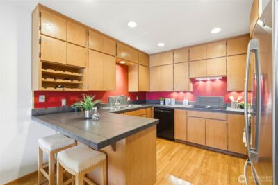 620 W Mercer Place #2B, Seattle, WA 98119 - Photo 12