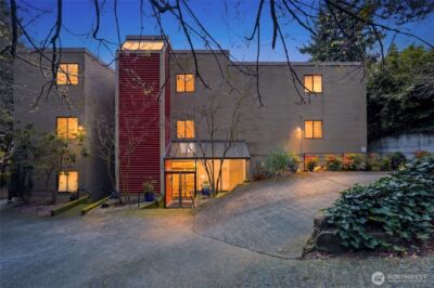 620 W Mercer Place #2B, Seattle, WA 98119 - Photo 3