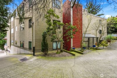 620 W Mercer Place #2B, Seattle, WA 98119 - Photo 6