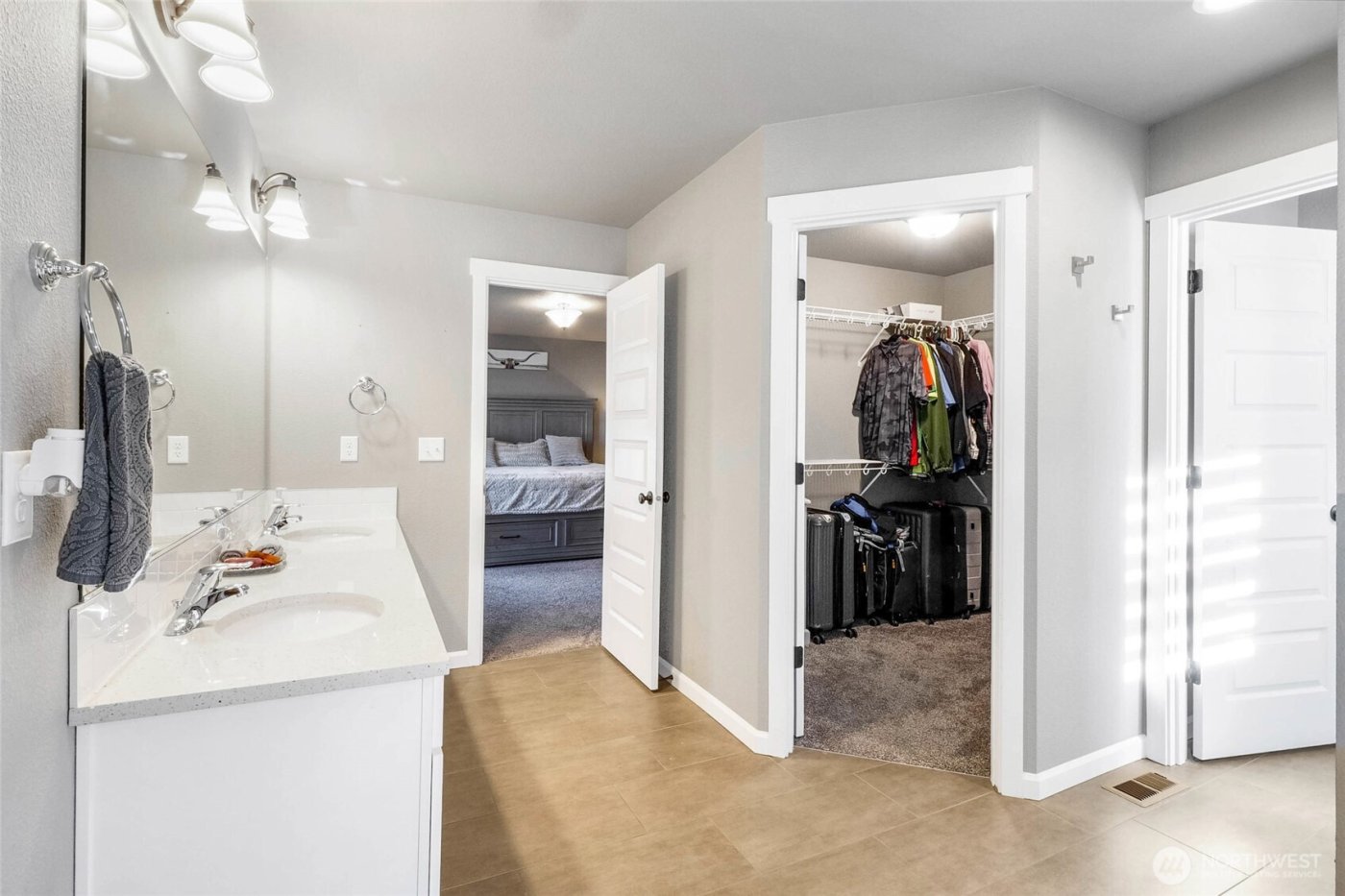 302 N Towhee Street , Moses Lake, WA 98837