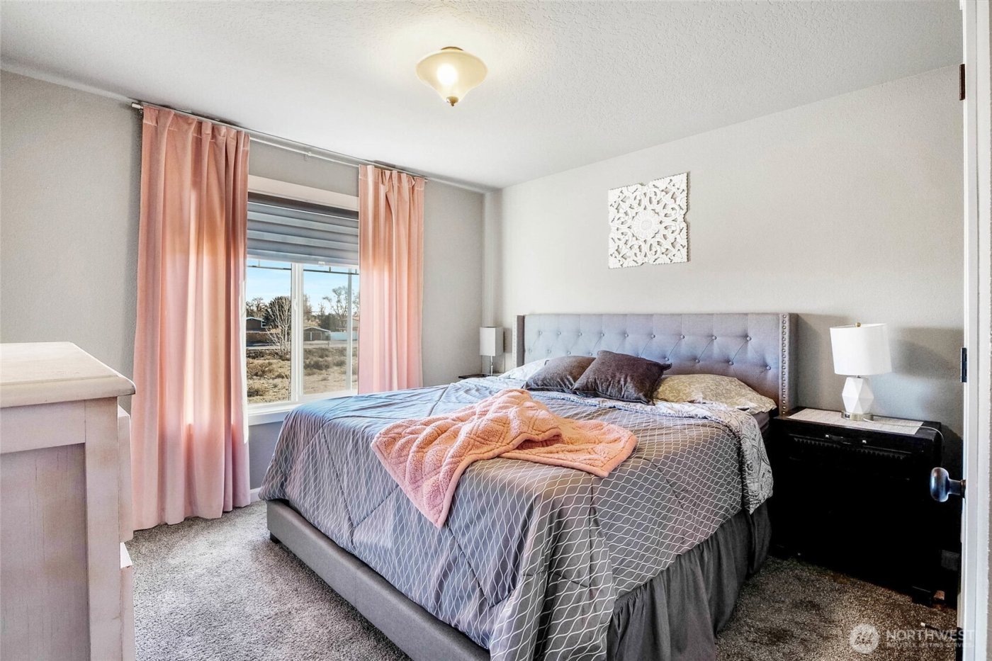 302 N Towhee Street , Moses Lake, WA 98837