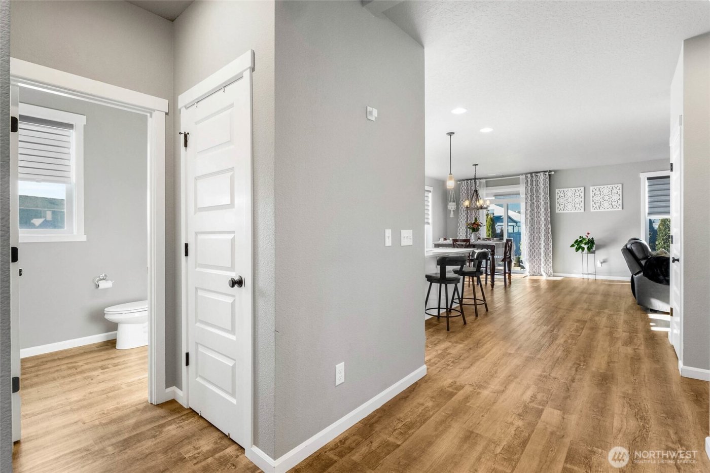 302 N Towhee Street , Moses Lake, WA 98837