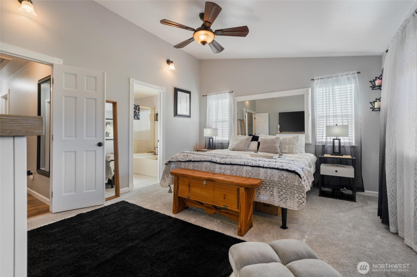 5540 SW Old Clifton Road , Port Orchard, WA 98367