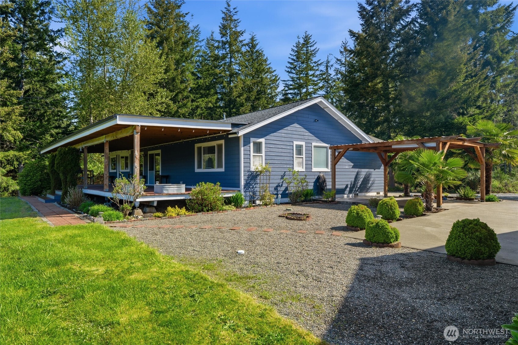 5540 SW Old Clifton Road , Port Orchard, WA 98367