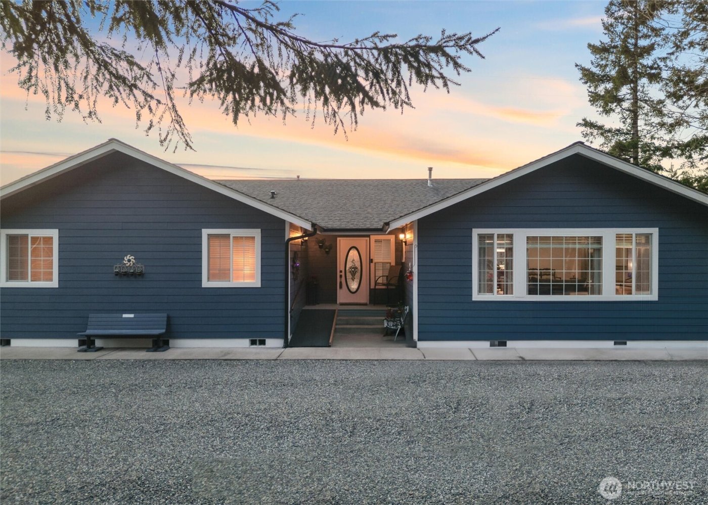 5540 SW Old Clifton Road , Port Orchard, WA 98367