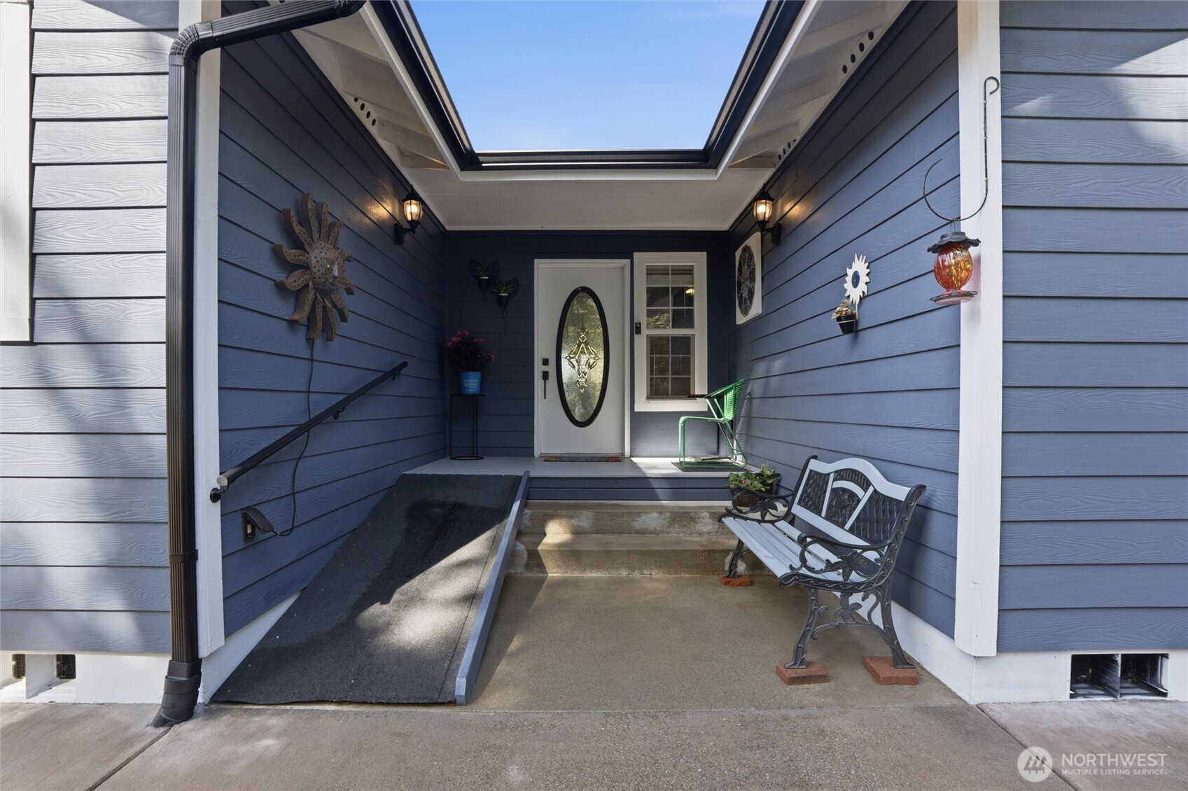5540 SW Old Clifton Road , Port Orchard, WA 98367