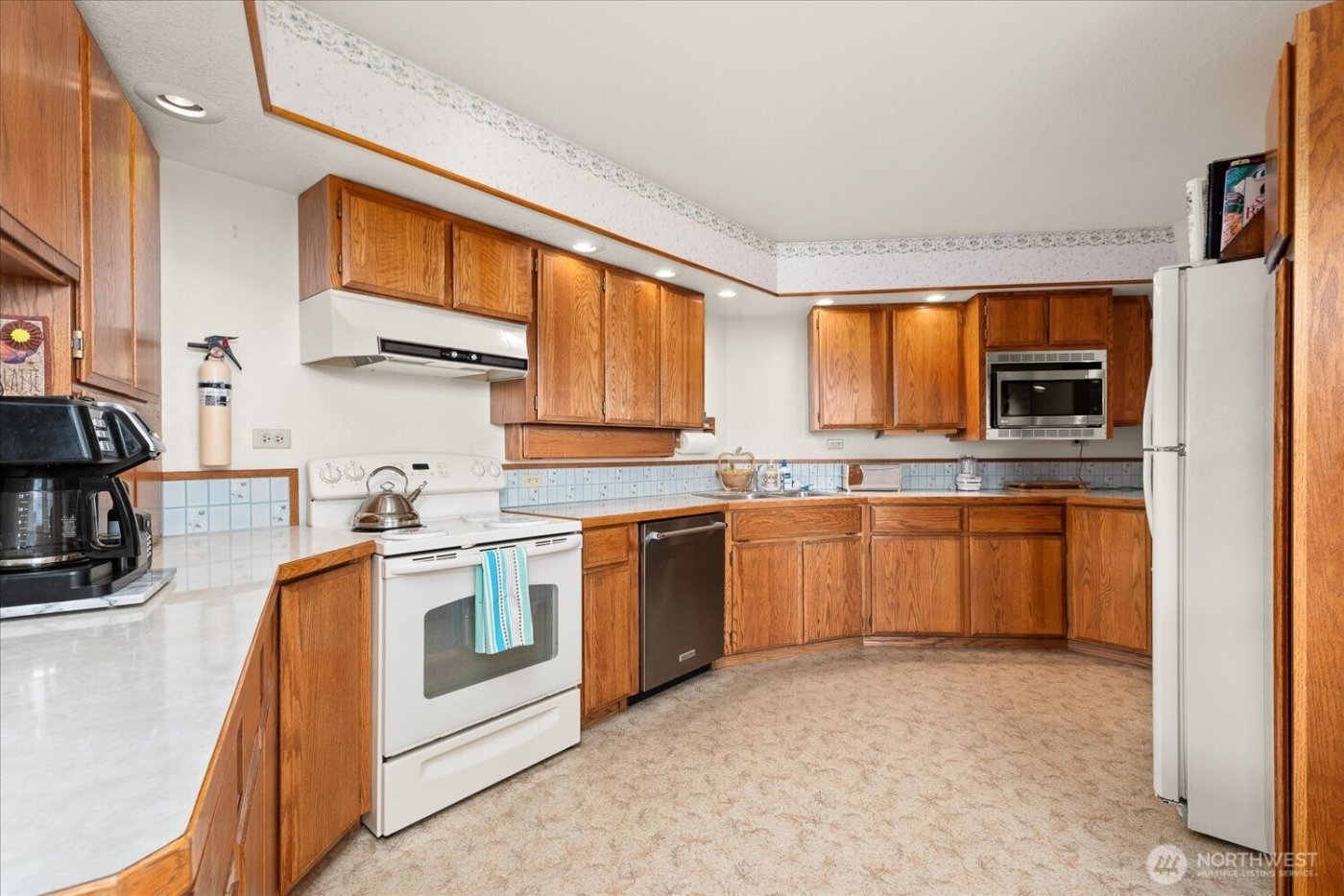 1470 State Route 174 , Grand Coulee, WA 99133