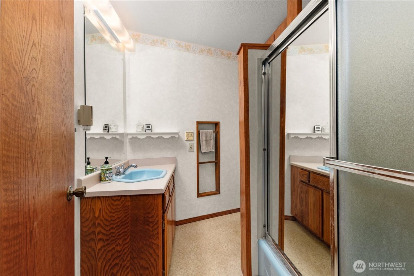 1470 State Route 174 , Grand Coulee, WA 99133