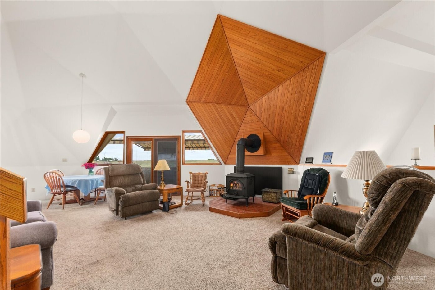 1470 State Route 174 , Grand Coulee, WA 99133