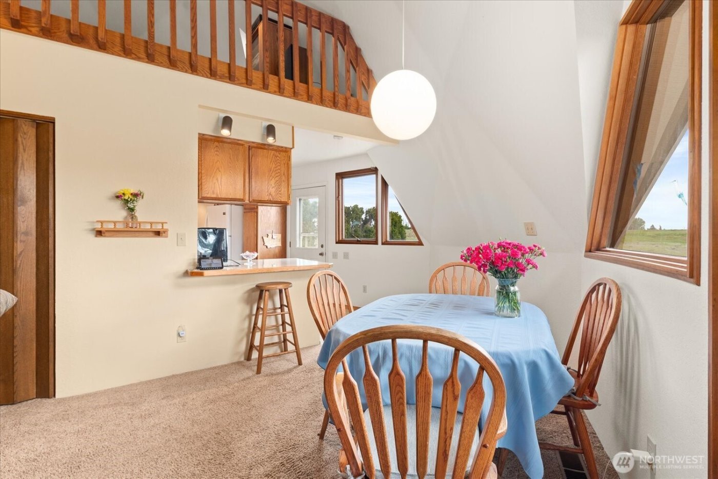 1470 State Route 174 , Grand Coulee, WA 99133