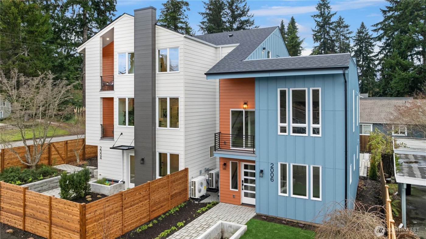 2006 120th Street NE #Unit 2, Seattle, WA 98125