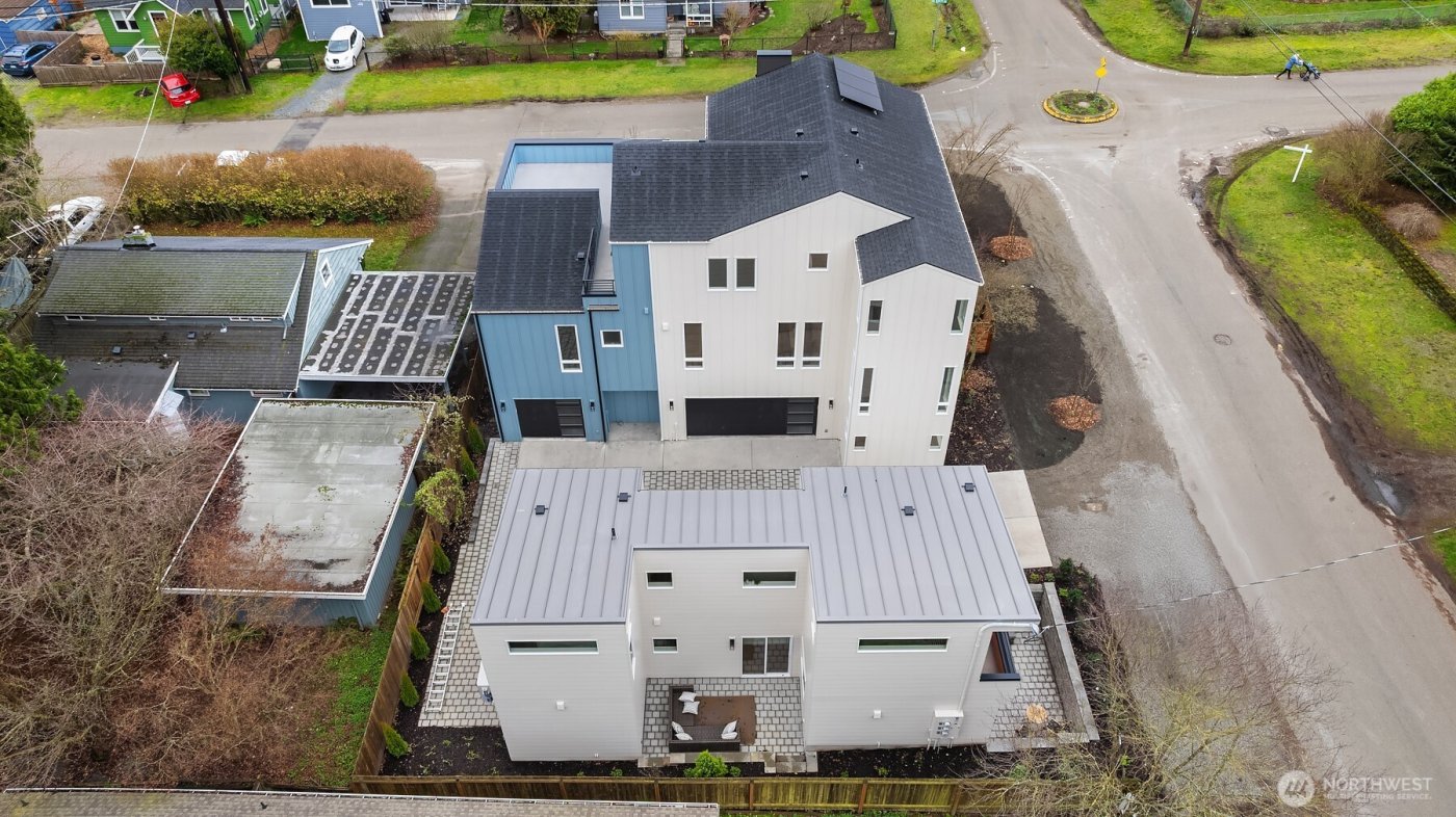 2006 120th Street NE #Unit 2, Seattle, WA 98125